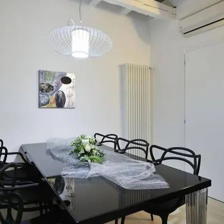 Beautiful House In 베니스